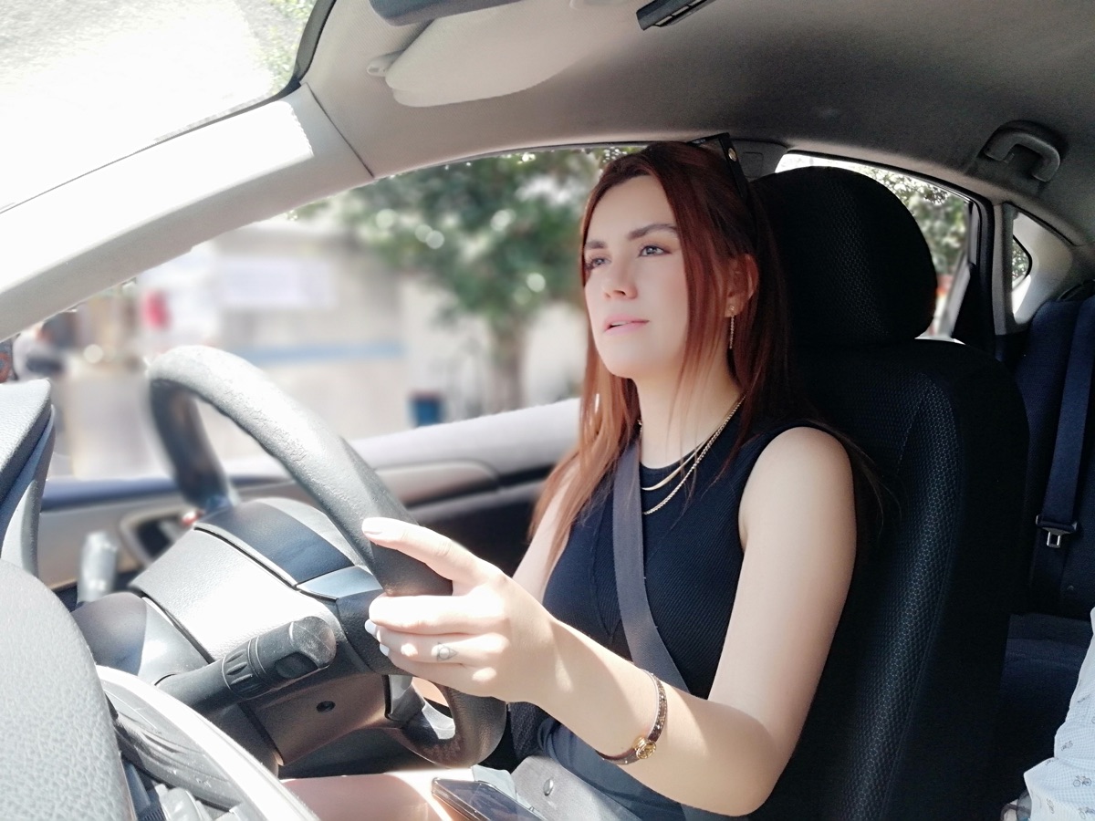 Alumna aprendiendo a manejar en CDMX